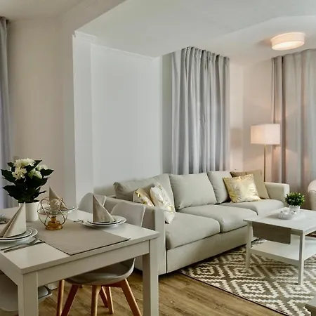 Myhome Ruegen - Haus Sonnenmeer Aparthotel 4*